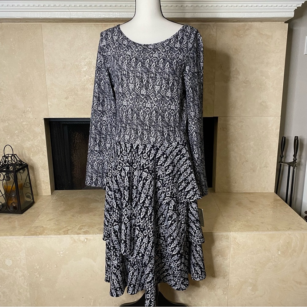 Lula Roe Georgia XL DRESS BALCK/WHITE
